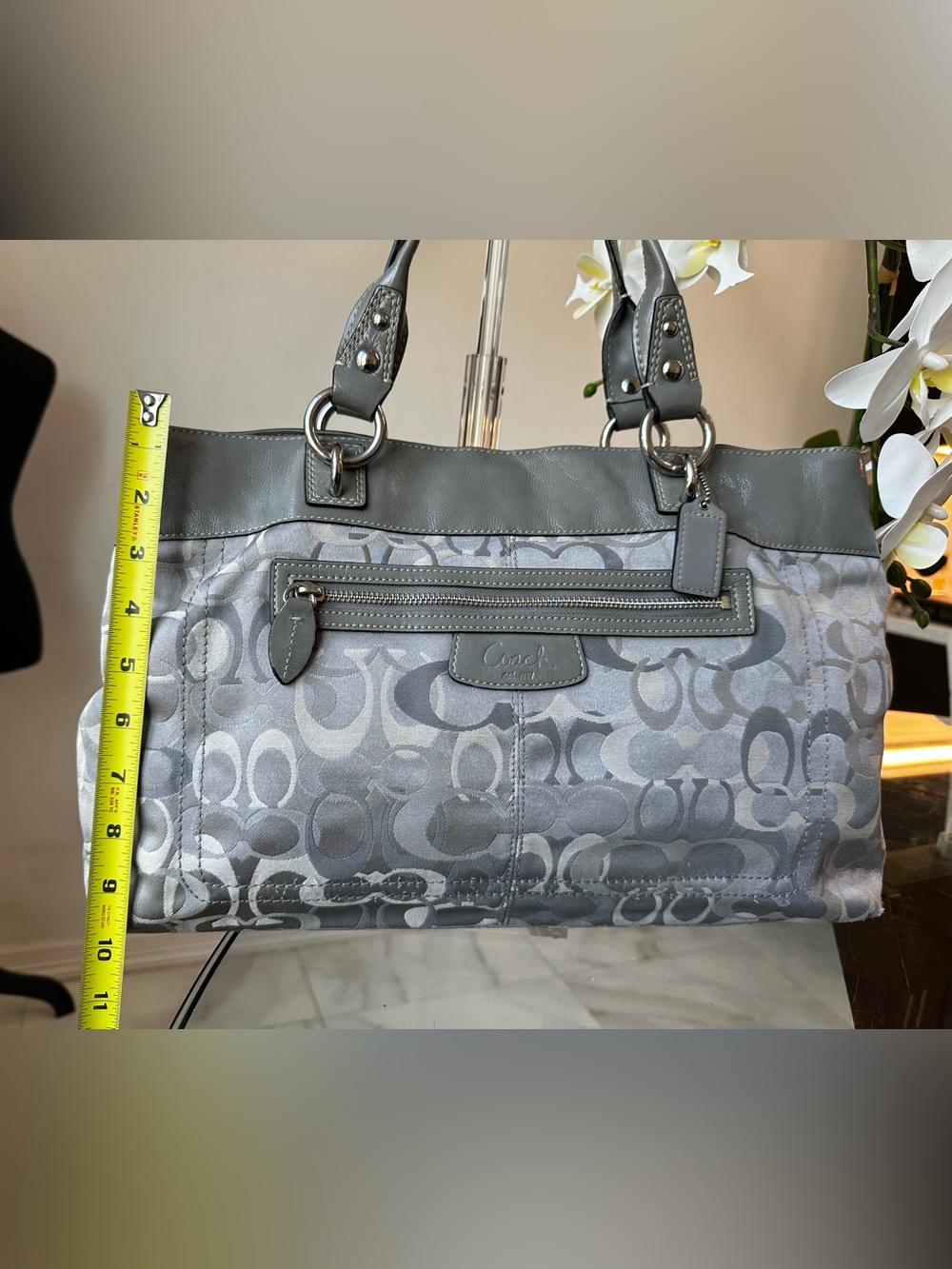 Coach Penelope Signature Sateen satchel in a grey and silver - Picture 3 of 11
